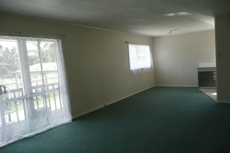 Photo of property in 9 Silverstone Place, Henderson, Auckland, 0612