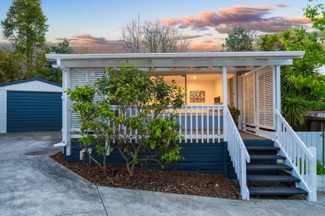 Photo of property in 3/99a View Road, Sunnyvale, Auckland, 0612