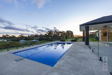 Photo of property in 43e Terry Smyth Drive, Kumeu, 0892