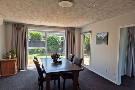 Photo of property in 2 Hawkswood Place, Avonhead, Christchurch, 8042