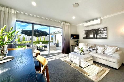 Photo of property in 72 Eriksen Road, Te Awa, Napier, 4110