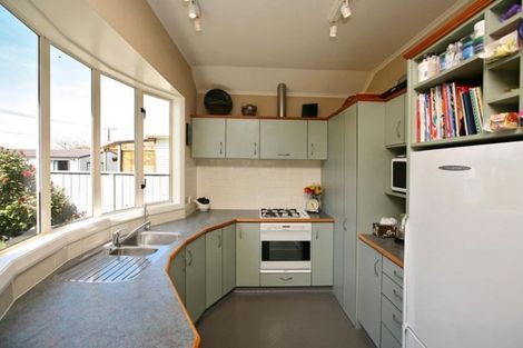 Photo of property in 49 Somerset Street, Brooklands, New Plymouth, 4310