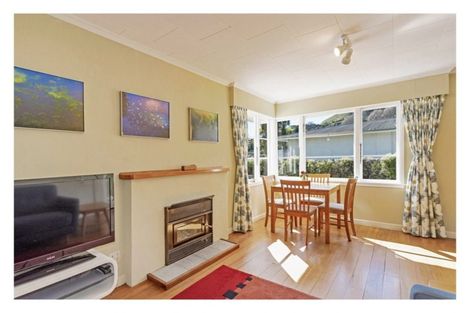 Photo of property in 670 Atawhai Crescent, Atawhai, Nelson, 7010