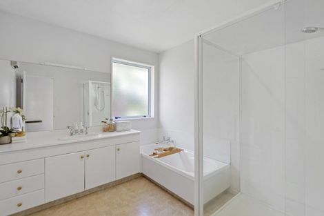 Photo of property in 8 Patricia Place, Harewood, Christchurch, 8051