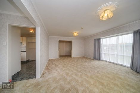 Photo of property in 5 Rosebank Avenue, Kelvin Grove, Palmerston North, 4414