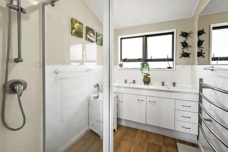 Photo of property in 11 Firth View Road, Te Puru, Thames, 3575