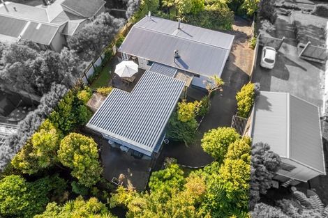 Photo of property in 54 Poto Road, Normandale, Lower Hutt, 5010