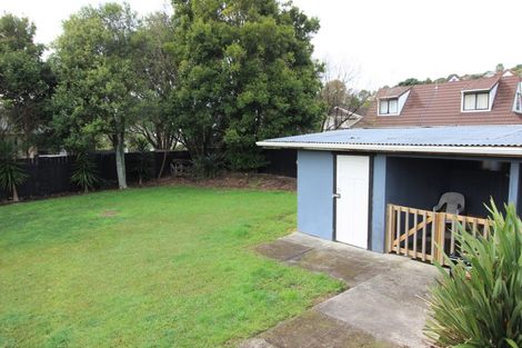 Photo of property in 2/5 Mannering Place, Hillcrest, Auckland, 0627