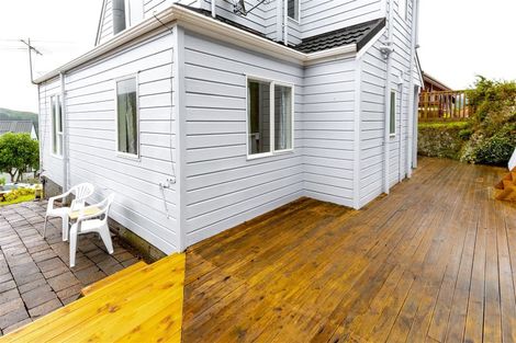 Photo of property in 2/61 Woodhouse Avenue, Karori, Wellington, 6012