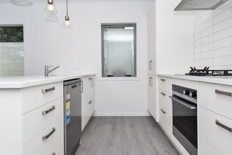 Photo of property in 4/56 Sandwich Road, Saint Andrews, Hamilton, 3200