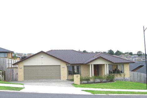 Photo of property in 22 Toledo Avenue, Henderson, Auckland, 0612