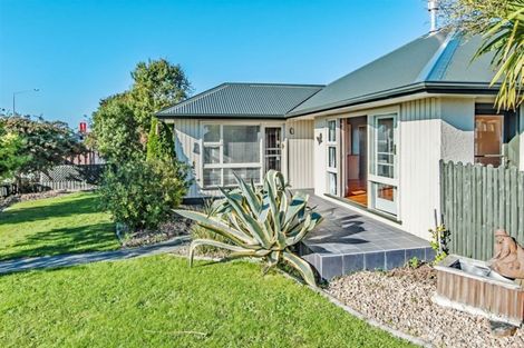 Photo of property in 73 Bridge Street, New Brighton, Christchurch, 8062