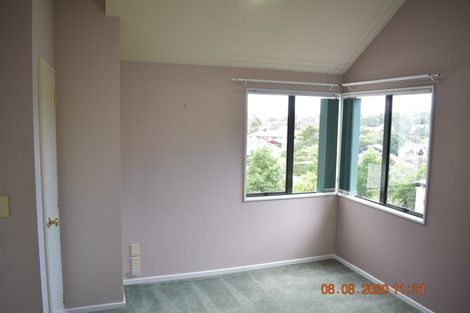 Photo of property in 31c Greenvalley Rise, Glenfield, Auckland, 0629