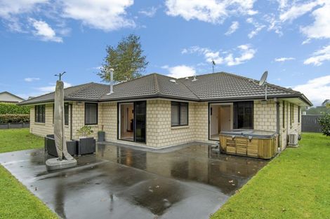 Photo of property in 36 Inverness Drive, Pyes Pa, Tauranga, 3112
