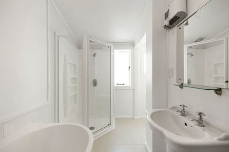 Photo of property in 32 Alpha Street, Cambridge, 3434