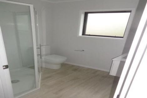 Photo of property in 96 Chislehurst Street, Henderson, Auckland, 0612