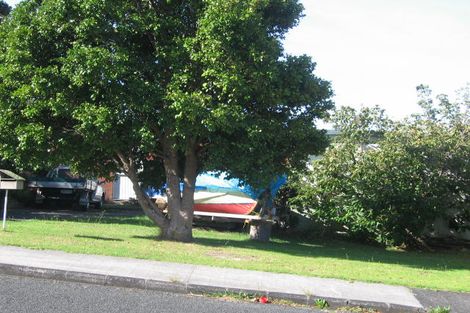 Photo of property in 37 Agincourt Street, Glenfield, Auckland, 0629