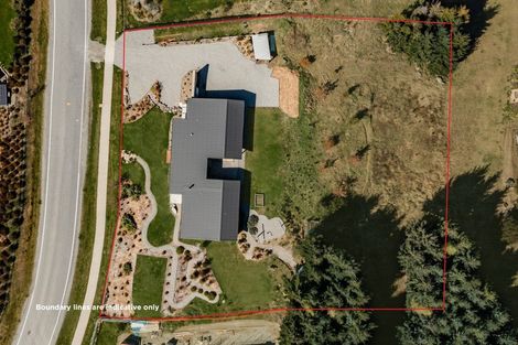 Photo of property in 7 Glenaray Crescent, Wanaka, 9305