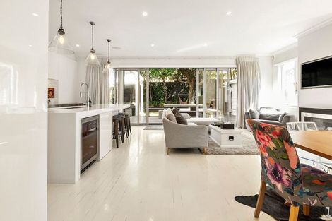 Photo of property in 2 Katherine Avenue, Thorndon, Wellington, 6011