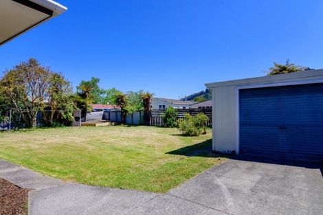 Photo of property in 8 Luke Place, Fairy Springs, Rotorua, 3015