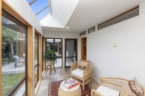 Photo of property in 16 Kent Lodge Avenue, Avonhead, Christchurch, 8042