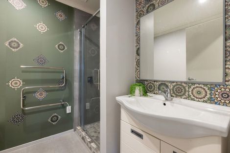 Photo of property in 42 Queens Park Crescent, Frankton, Hamilton, 3204