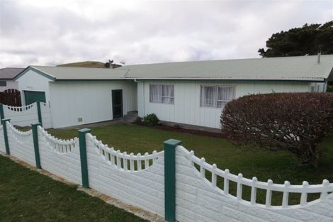 Photo of property in 48 Baylands Drive, Newlands, Wellington, 6037
