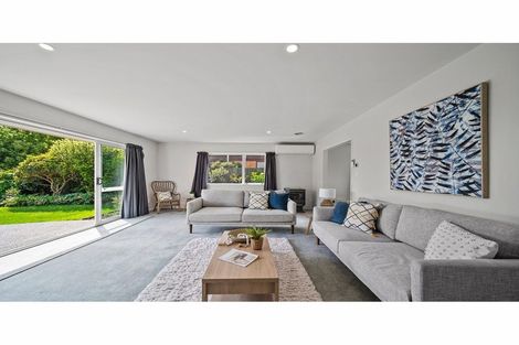 Photo of property in 4 Fountainhead Lane, Hillmorton, Christchurch, 8025