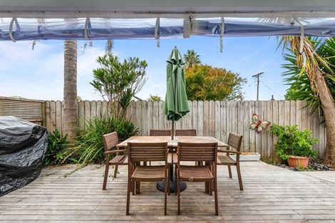 Photo of property in 4/103 Swanson Road, Henderson, Auckland, 0610