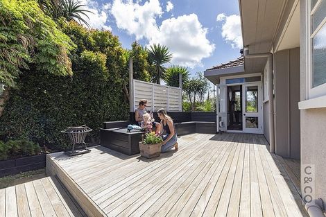 Photo of property in 41 Riverhead Road, Kumeu, 0810