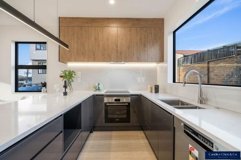 Photo of property in 4/16 Binsted Road, New Lynn, Auckland, 0600