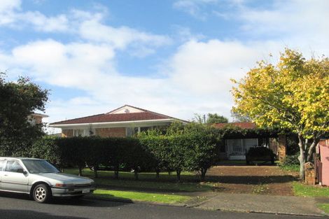 Photo of property in 10 Archmillen Avenue, Pakuranga Heights, Auckland, 2010