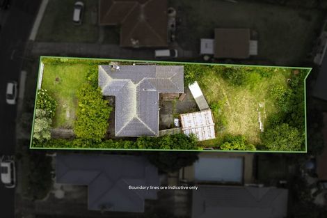 Photo of property in 17 Kirrie Avenue, Te Atatu South, Auckland, 0610