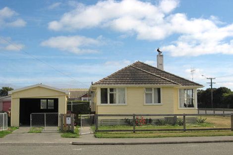 Photo of property in 2 Edward Street, Waimate, 7924