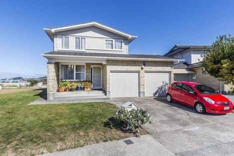 Photo of property in 24 Westview Grove, Miramar, Wellington, 6022