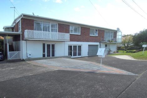 Photo of property in 3/2 Scarboro Terrace, Murrays Bay, Auckland, 0630