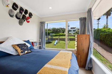 Photo of property in 1/99 Hebron Road, Waiake, Auckland, 0630