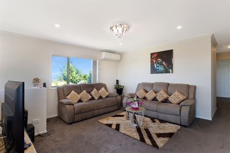 Photo of property in 80a Don Buck Road, Massey, Auckland, 0614