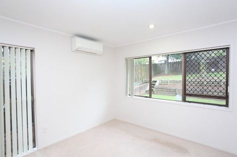 Photo of property in 11 Palmyra Way, Half Moon Bay, Auckland, 2012