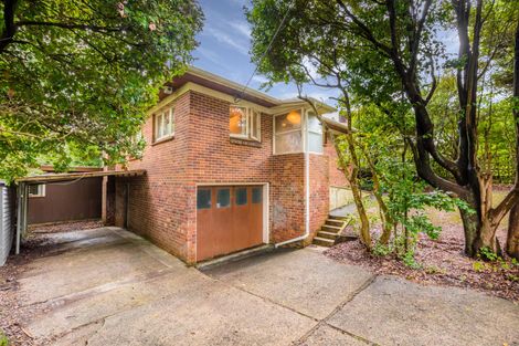 Photo of property in 60 Sylvan Crescent, Te Atatu South, Auckland, 0610