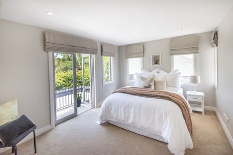 Photo of property in 23 Seacliffe Avenue, Belmont, Auckland, 0622