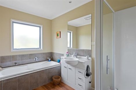 Photo of property in 3a Rohe Drive, Waikawa, Picton, 7220