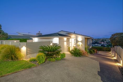Photo of property in 39 Grand Drive, Orewa, 0931