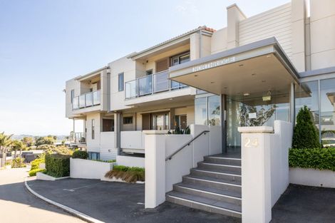 Photo of property in Northridge Apartments Stage Z, 2/22 Hospital Terrace, Hospital Hill, Napier, 4110