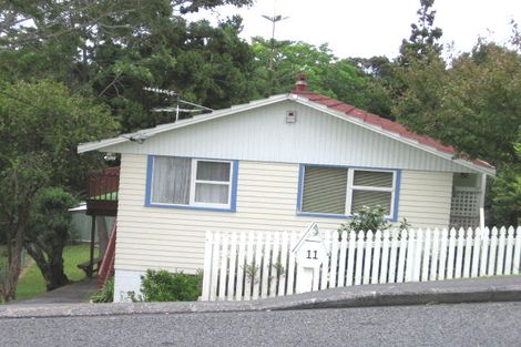 Photo of property in 11 Seaview Road, Glenfield, Auckland, 0629