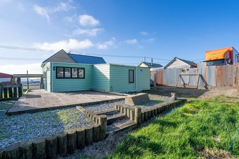 Photo of property in 6 Ocean Beach Road, Bluff, 9814