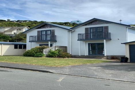 Photo of property in 11 Marjory Close, Broadmeadows, Wellington, 6035