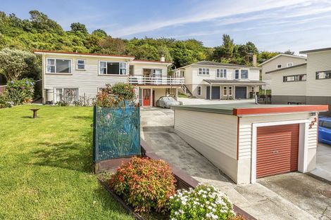Photo of property in 353 Main Road, Tawa, Wellington, 5028