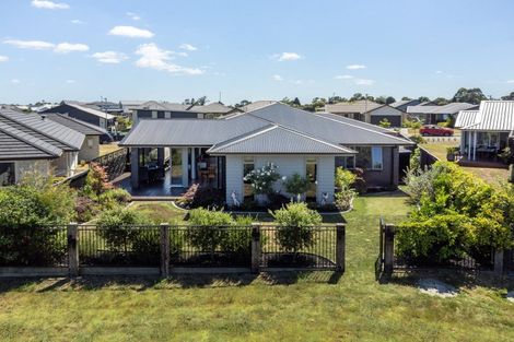 Photo of property in 69 Puhirake Crescent, Pyes Pa, Tauranga, 3112