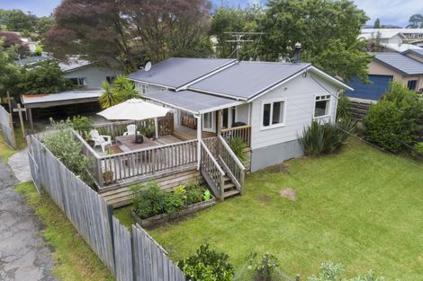 Photo of property in 36 Candia Road, Swanson, Auckland, 0614